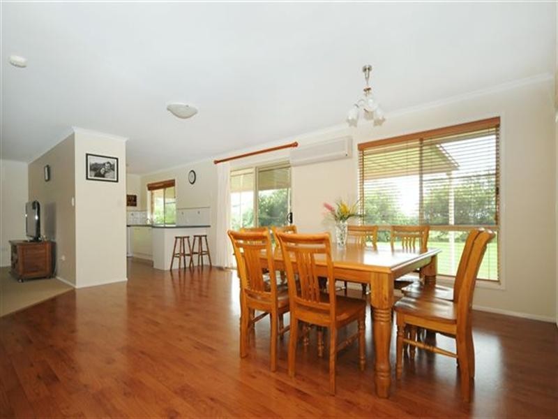 26 Kennedy Street, Cabarlah QLD 4352
