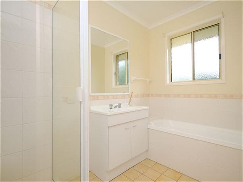 26 Kennedy Street, Cabarlah QLD 4352