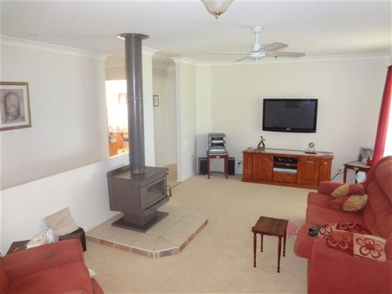 14 Kurrajong Court, Meringandan West QLD 4352