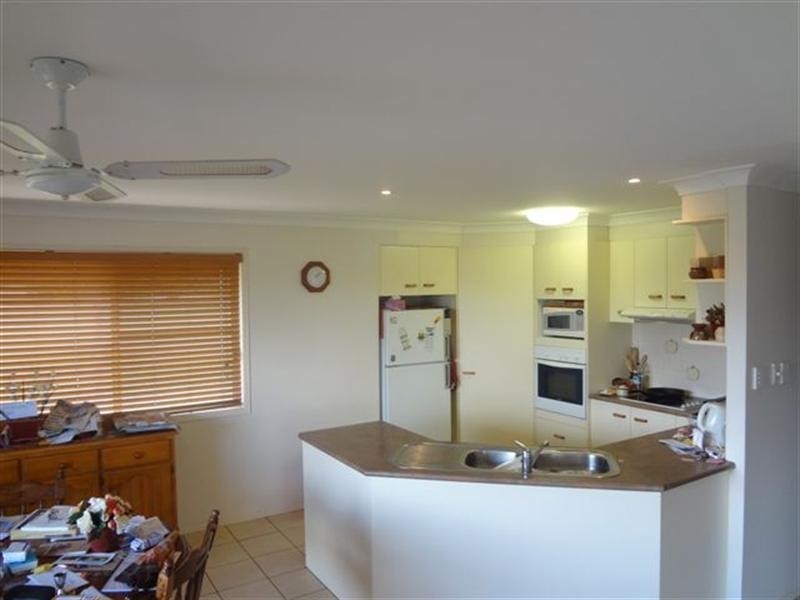 14 Kurrajong Court, Meringandan West QLD 4352