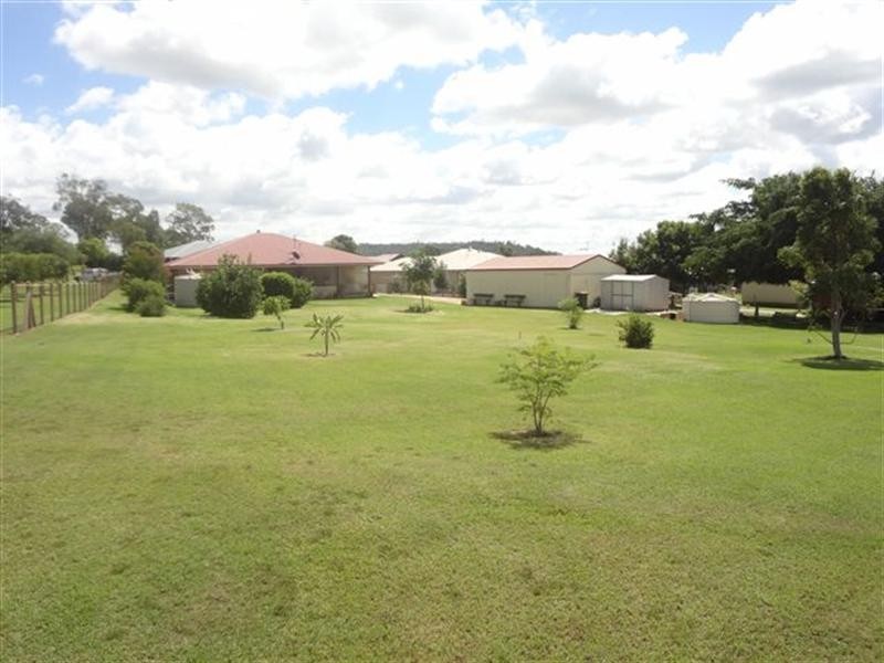 14 Kurrajong Court, Meringandan West QLD 4352