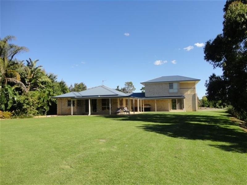 14 Barton Court, Highfields QLD 4352