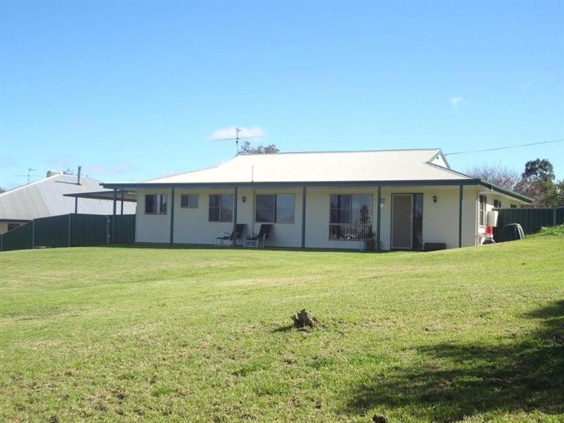 13 Garrett Road, Meringandan QLD 4352