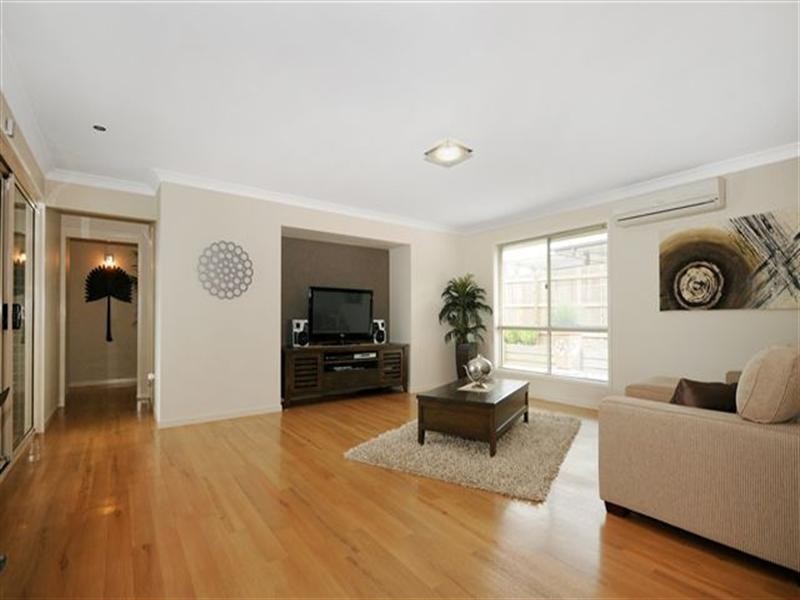 6 Koel Crescent, Highfields QLD 4352