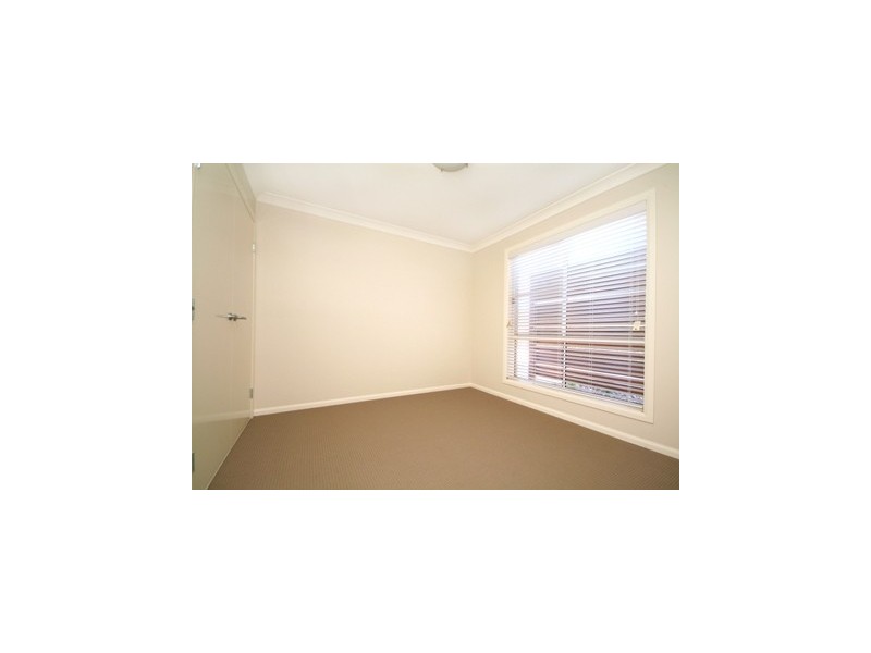 2/27 Highgrove Drive, Highfields QLD 4352