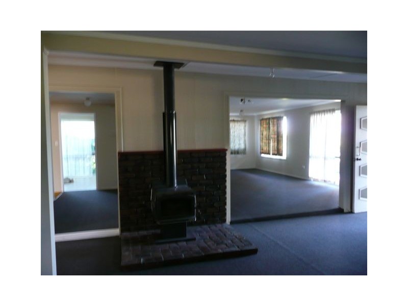 9 Robert Street, Grantham QLD 4347