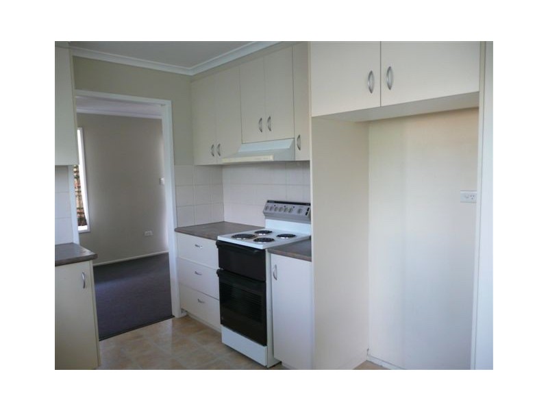 9 Robert Street, Grantham QLD 4347