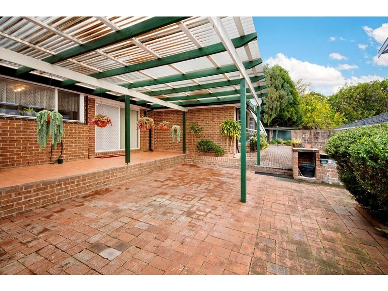 7 Hobart Place, Illawong NSW 2234