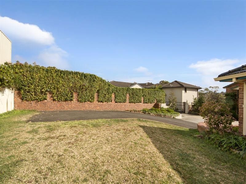 18 Thompson Avenue, Illawong NSW 2234