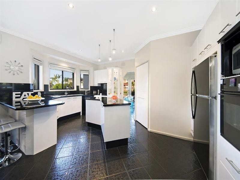 1 Llanberis Drive, Menai NSW 2234