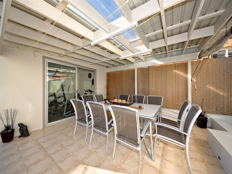 1 Llanberis Drive, Menai NSW 2234