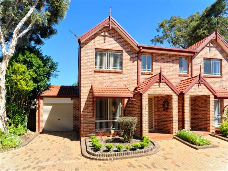 6/10 Owen Jones Row, Menai NSW 2234