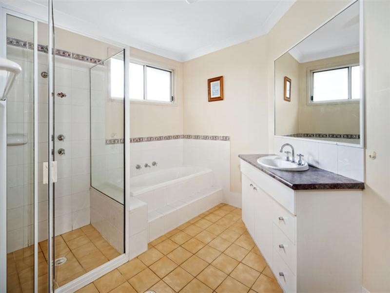 9 Barnes Crescent, Menai NSW 2234