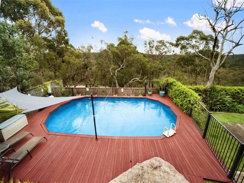 9 Barnes Crescent, Menai NSW 2234