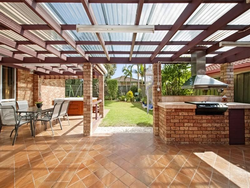 12 Allison Crescent, Menai NSW 2234