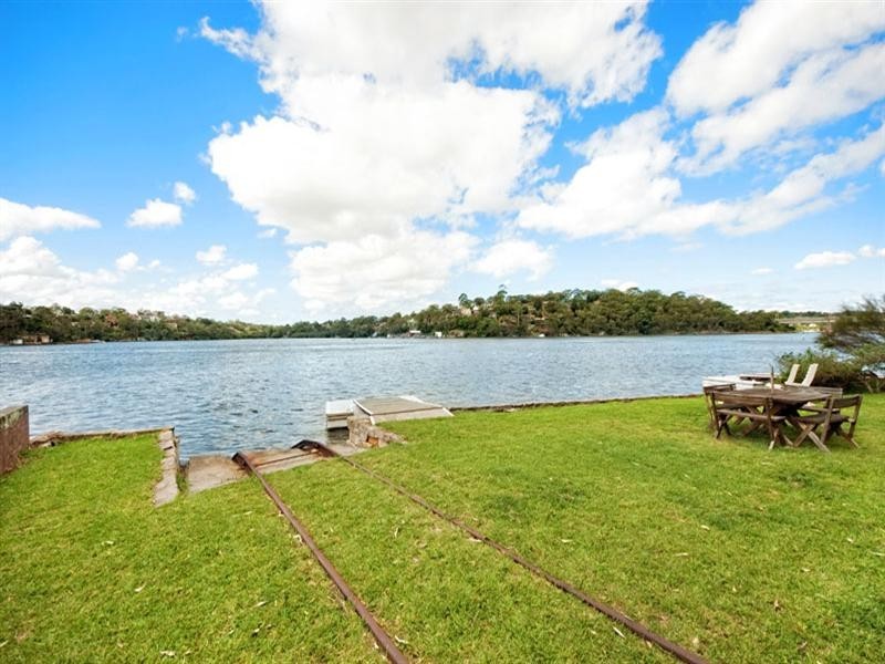 19-21 Bignell Street, Illawong NSW 2234