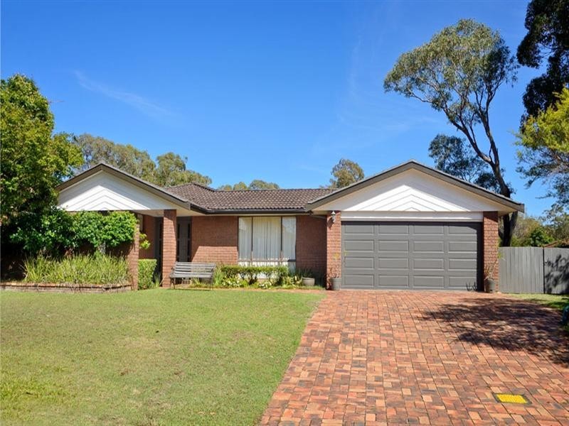 5 Black Close, Illawong NSW 2234
