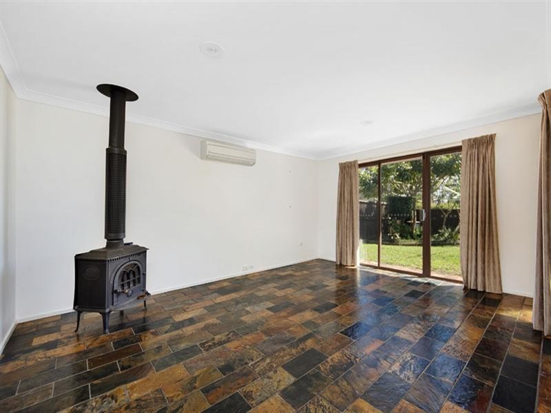 5 Black Close, Illawong NSW 2234