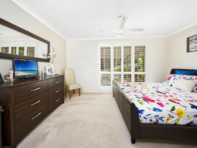 6 Ontario Close, Illawong NSW 2234