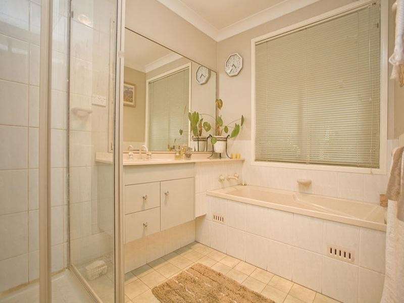 60 Sylvan Ridge Drive, Illawong NSW 2234