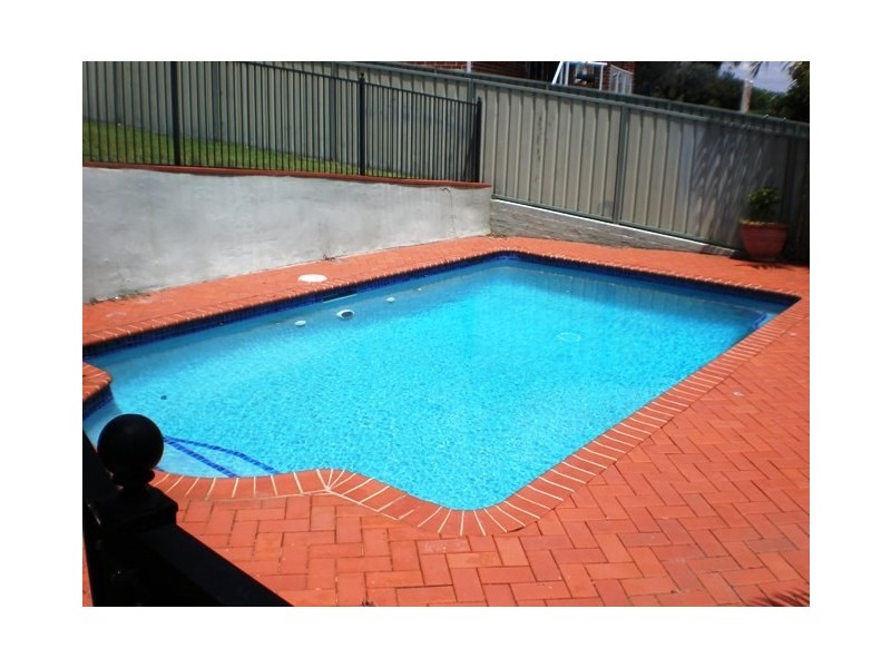 27 Treborth Place, Menai NSW 2234