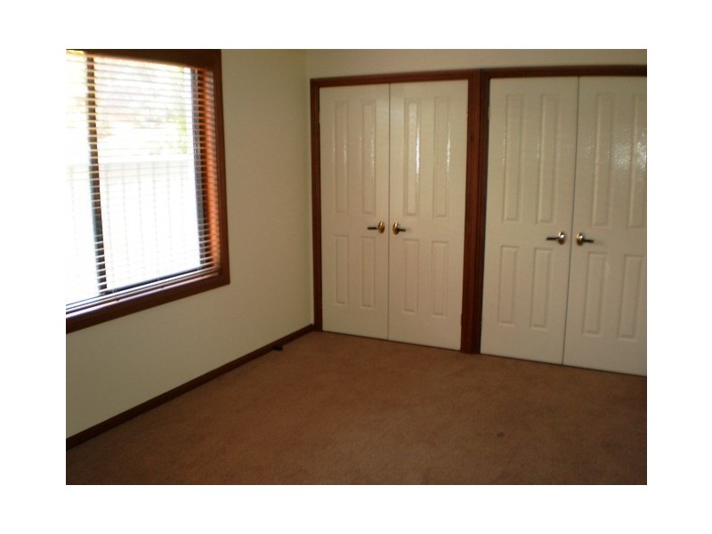 27 Treborth Place, Menai NSW 2234