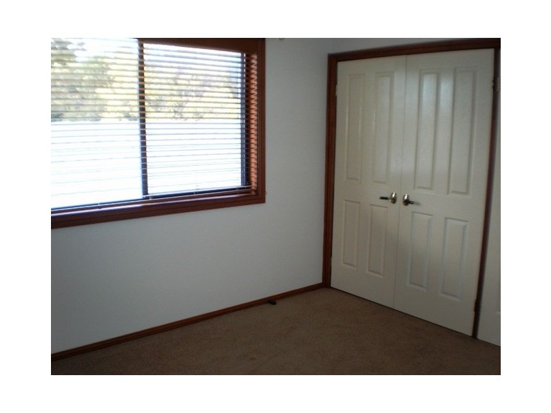 27 Treborth Place, Menai NSW 2234