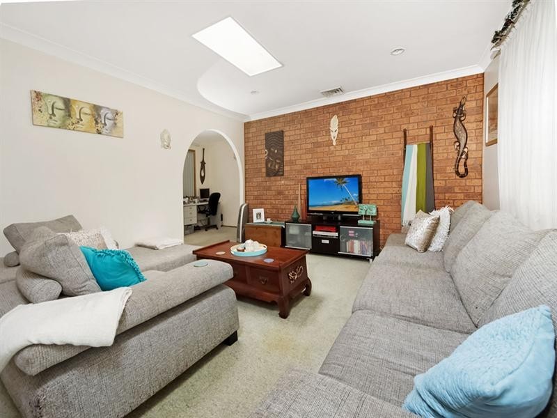 73 Hall Drive, Menai NSW 2234