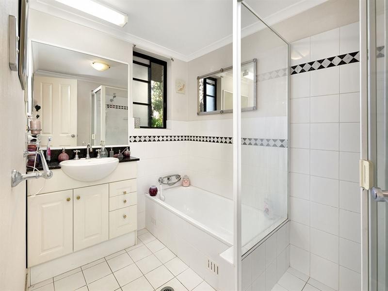H4/6 Schofield Place, Menai NSW 2234