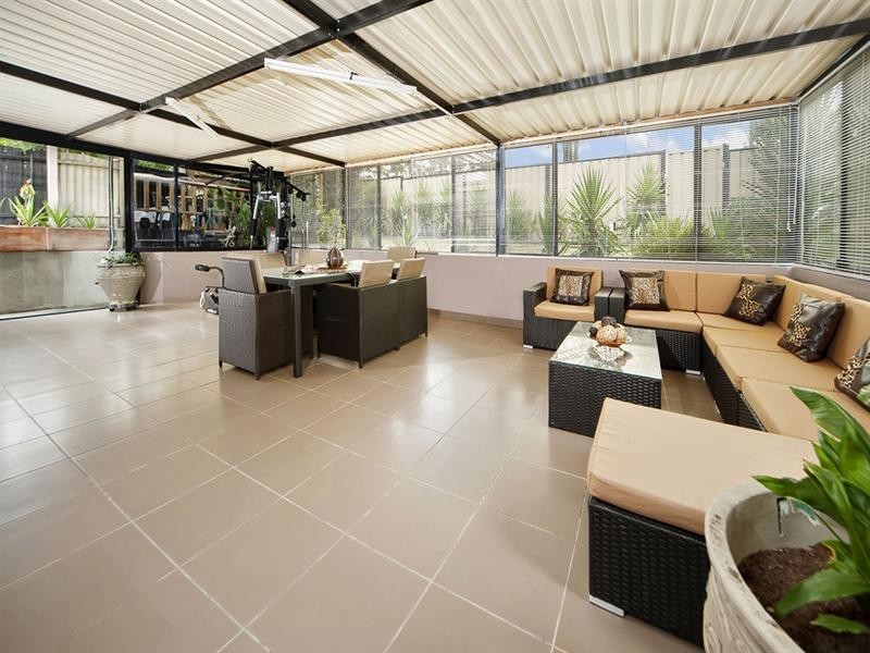 3 Baudin Close, Illawong NSW 2234