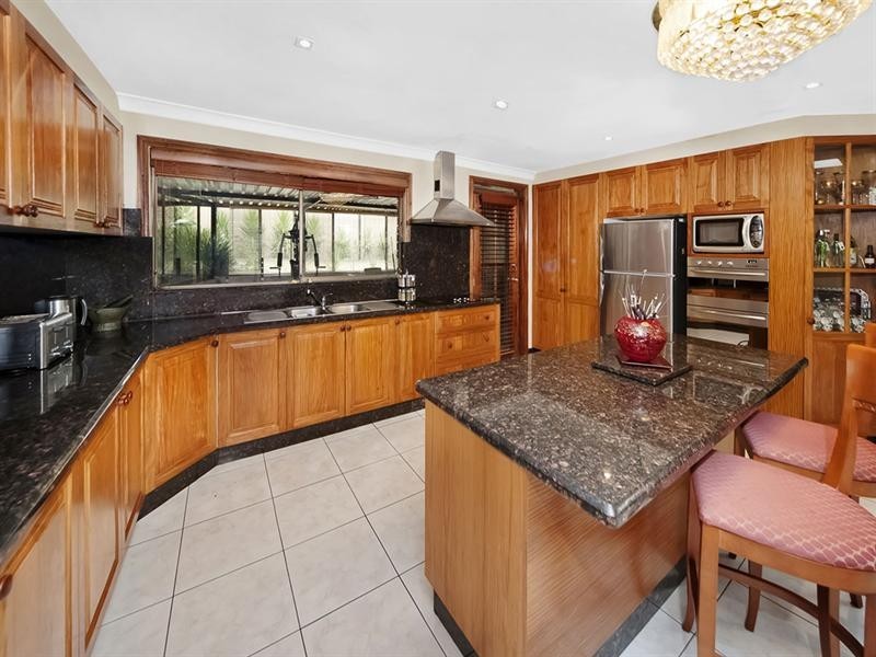 3 Baudin Close, Illawong NSW 2234