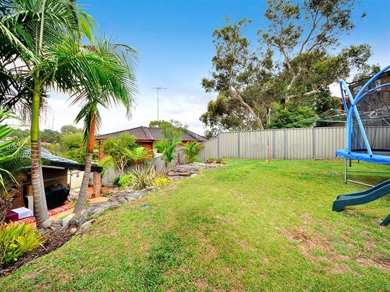 11 Bodalla Crescent, Bangor NSW 2234