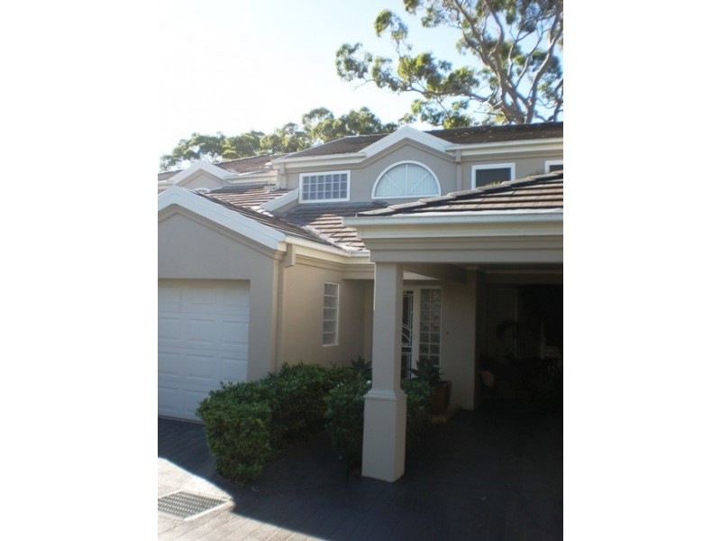 2/28 Berry Grove, Menai NSW 2234