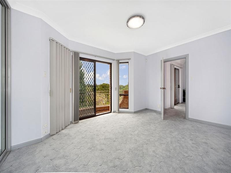 1 Penmon Close, Menai NSW 2234