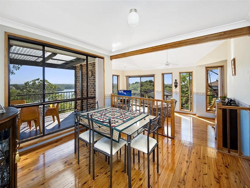 6 Renard Close, Illawong NSW 2234