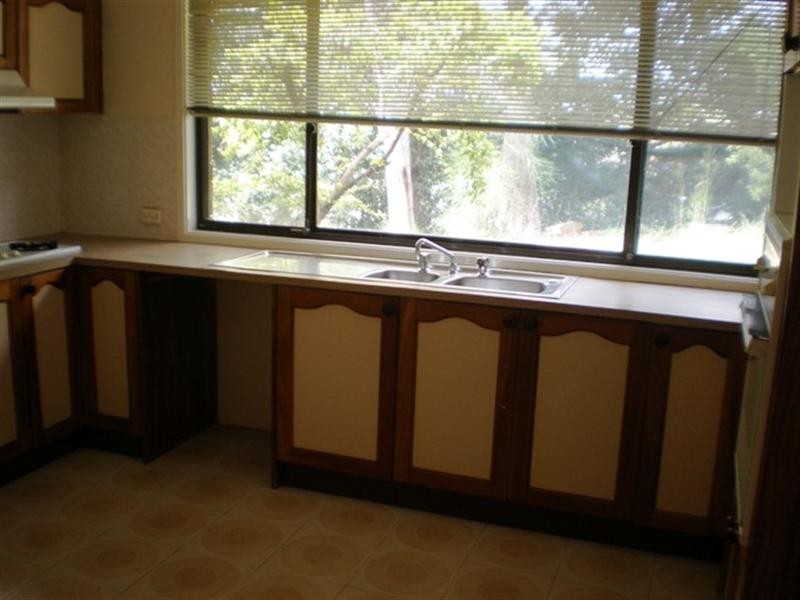 1 Barker Close, Illawong NSW 2234