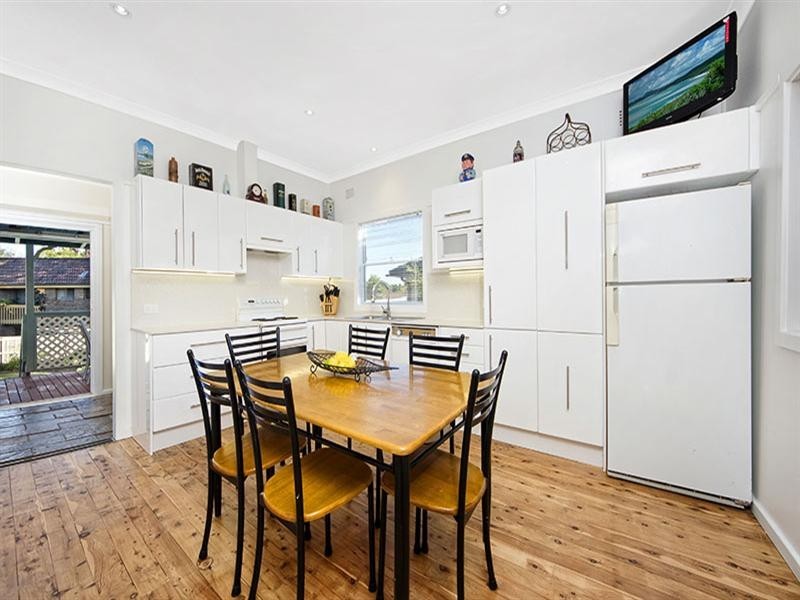 61 Linden Street, Sutherland NSW 2232