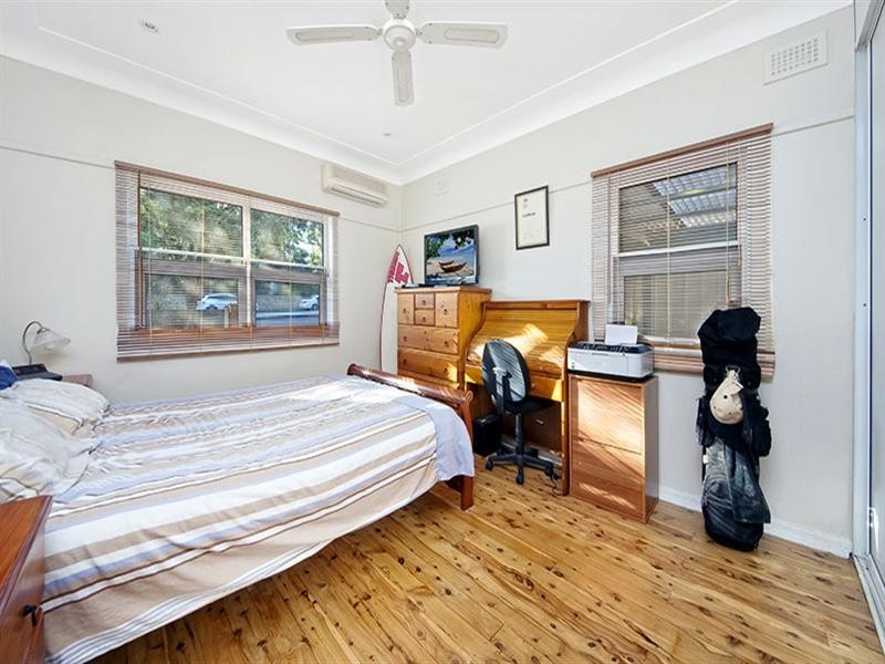 61 Linden Street, Sutherland NSW 2232