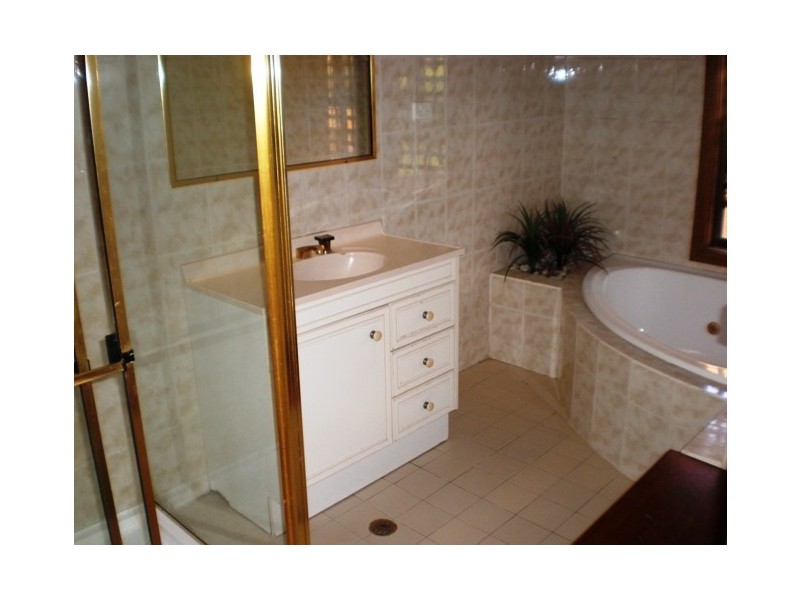 27 Brushwood Drive, Alfords Point NSW 2234