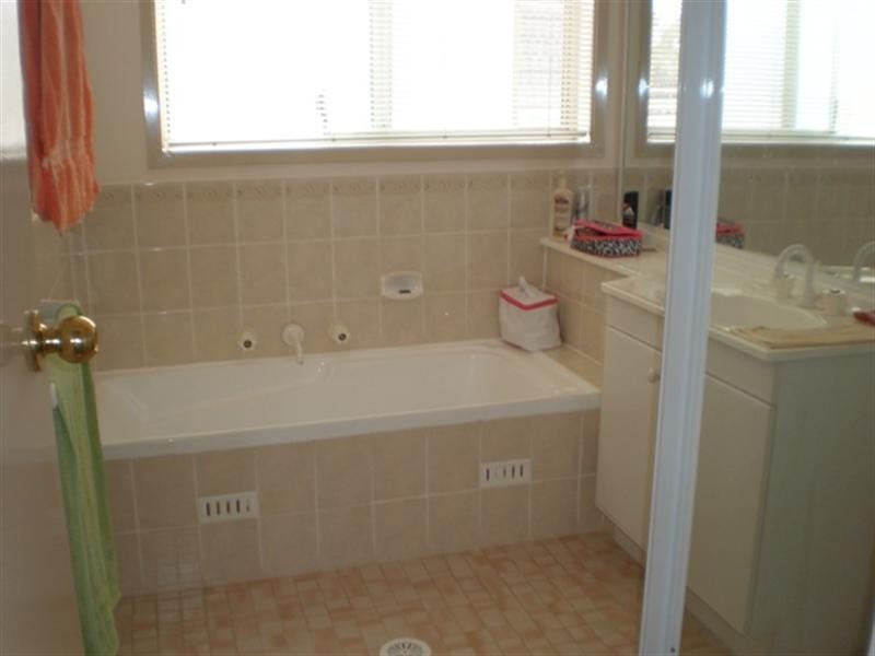 18 Fern Circuit, Menai NSW 2234