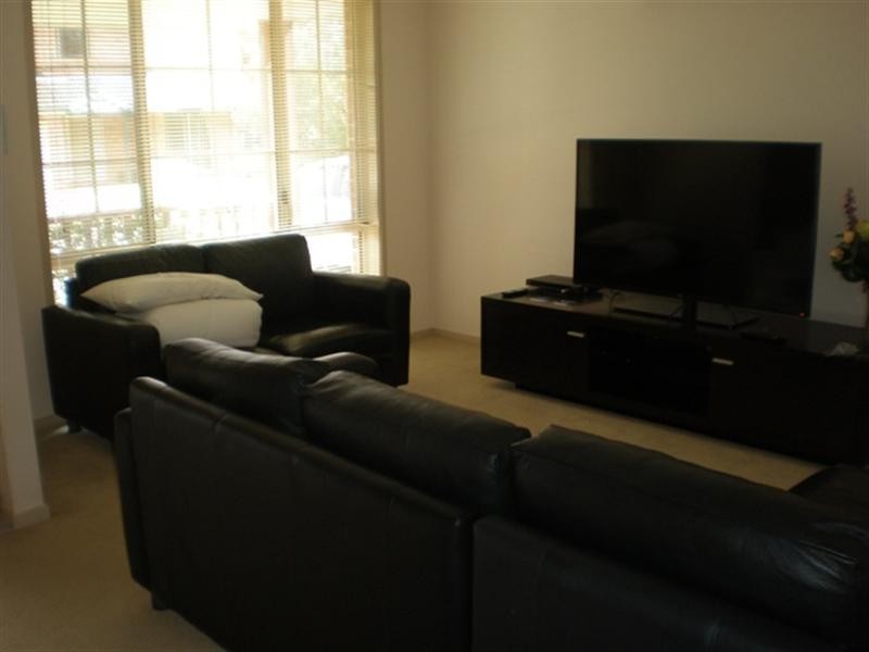 18 Fern Circuit, Menai NSW 2234