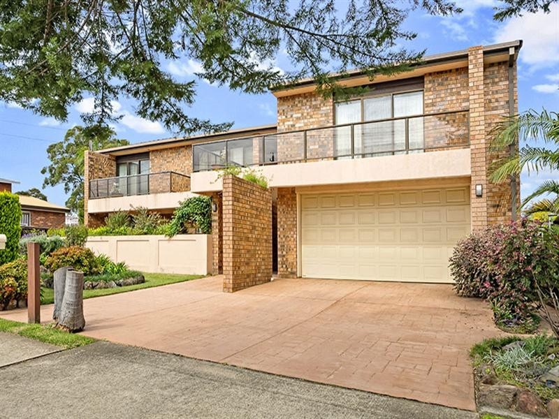 41 Henry Lawson Drive, Peakhurst NSW 2210