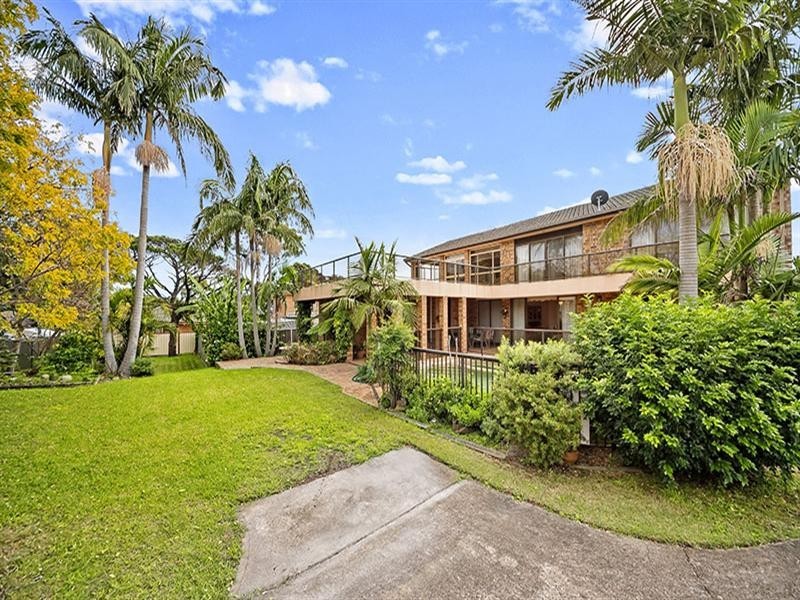 41 Henry Lawson Drive, Peakhurst NSW 2210