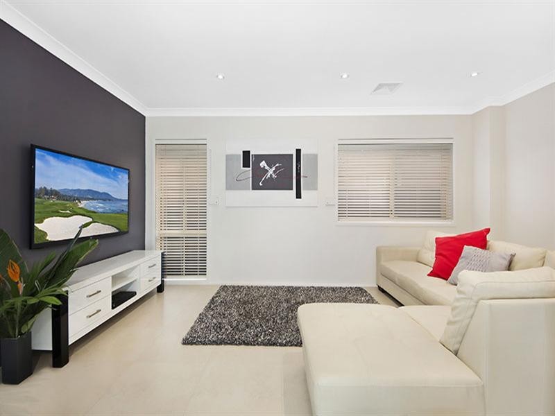 7 Poinciana Row, Menai NSW 2234