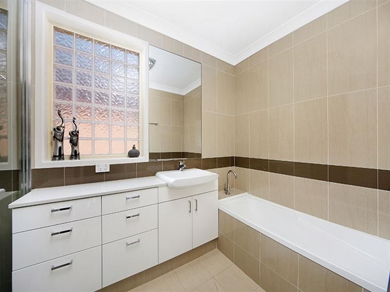 7 Poinciana Row, Menai NSW 2234