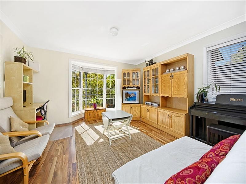 4 Lara Close, Illawong NSW 2234