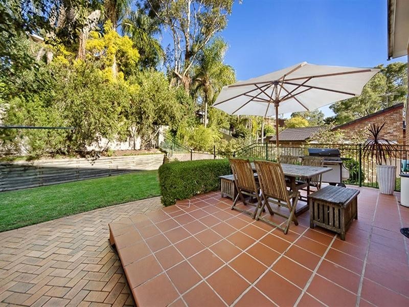 4 Lara Close, Illawong NSW 2234