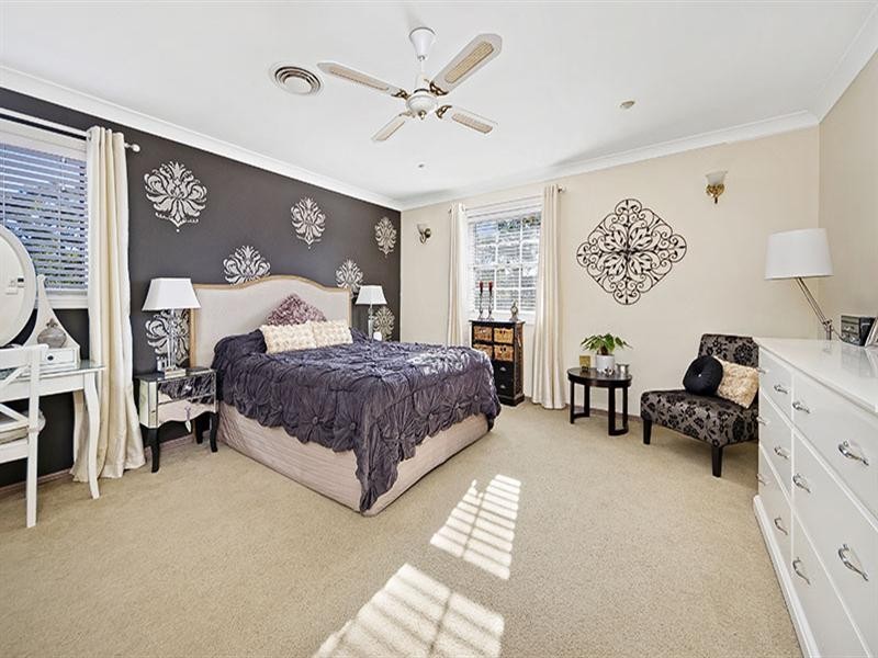 4 Lara Close, Illawong NSW 2234