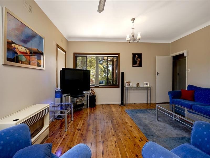 30 Wilbung Road, Illawong NSW 2234