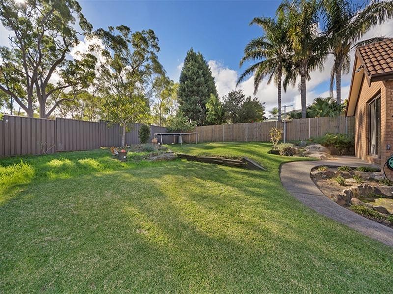 33 Jervis Drive, Illawong NSW 2234